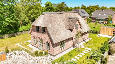 Reetgedecktes Einfamilienhaus | historischer Charme trifft moderne Perfektion - Bild (16425)