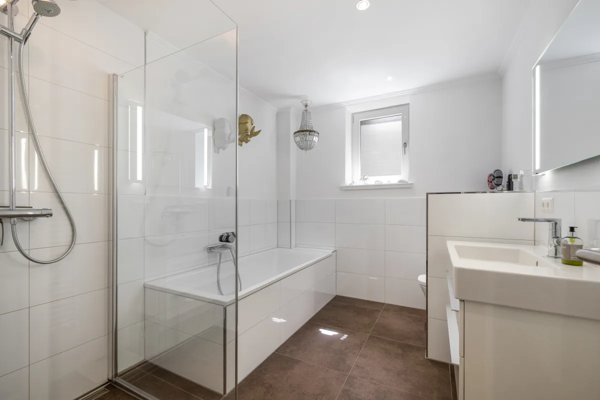 Badezimmer im UG