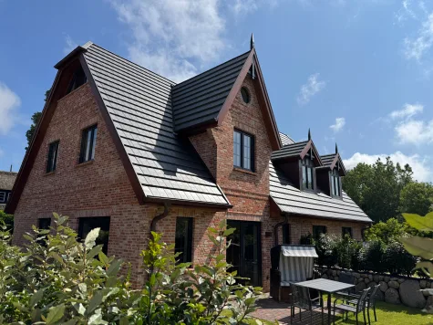 Exklusives Neubauensemble in Tinnum, Dauer- und Ferienwohnen in hochwertiger friesischer Architektur, 25980 Tinnum/Sylt, Doppelhaushälfte