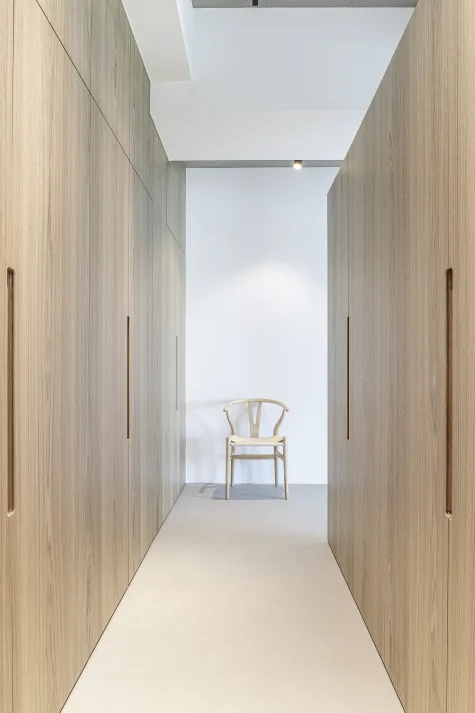 Historischer Charme mit modernem Loft-Design – entworfen von Sigurd Larsen - Dressing Area (18559)
