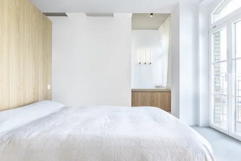 Historischer Charme mit modernem Loft-Design – entworfen von Sigurd Larsen - Master-Bedroom (18560)