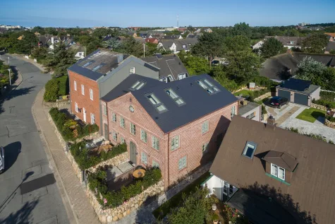 Historisches Flair, moderner Komfort – Ihre Ferienwohnung in Alt-Westerland - Luftbild (17752)
