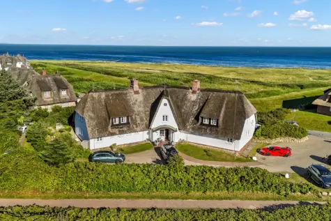 Wo Sylt ganz besonders ist – Boutique-Hotel unter Reet am Rantumer Watt, 25980 Rantum/Sylt, Boarding House