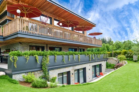 Traumhaftes Wohnen: Erleben Sie die Villa FOREVER in Kitzbühel - Gartenansicht (16235)