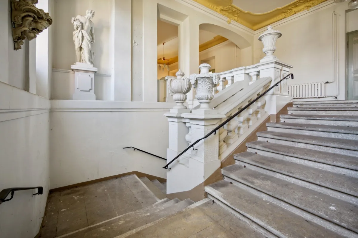 Treppe zum Obergeschoss Schloß Seußlitz