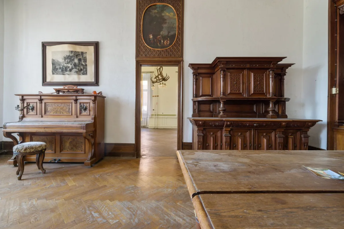 antikes Möbiliar Schloß Seußlitz