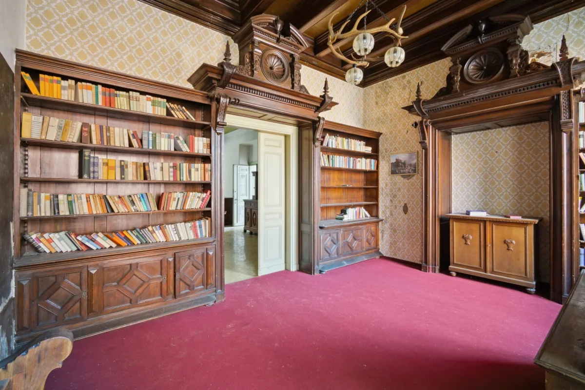 Bibliothek mit Holzeinbauten Schloß Seußlitz